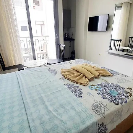 Ressa アパート マルマリス