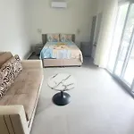 Ressa 酒店 马尔马里斯