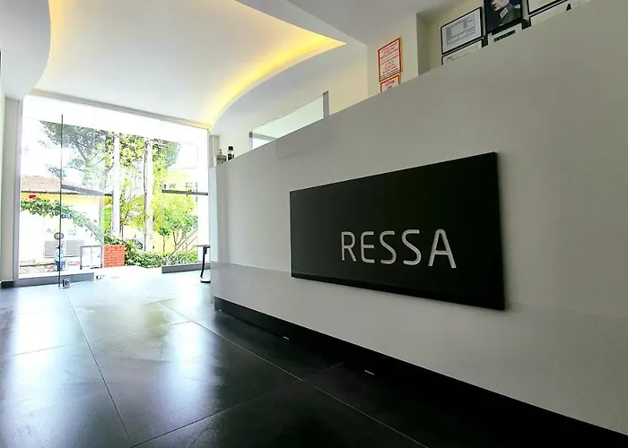 Hotel Ressa *