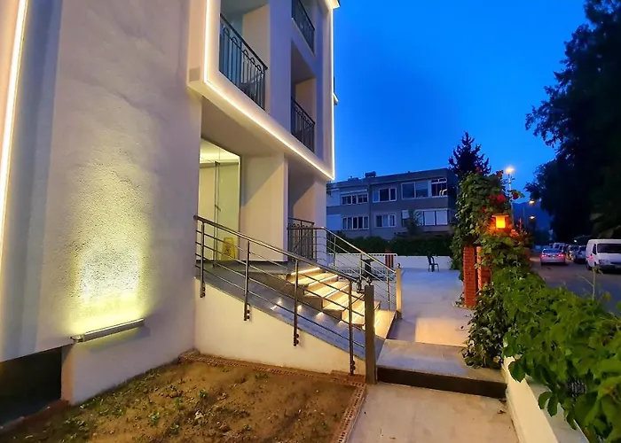 Ressa Hotel *